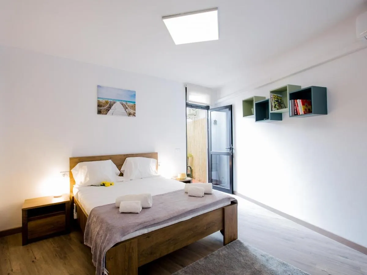 1D Tamaimo Apartment